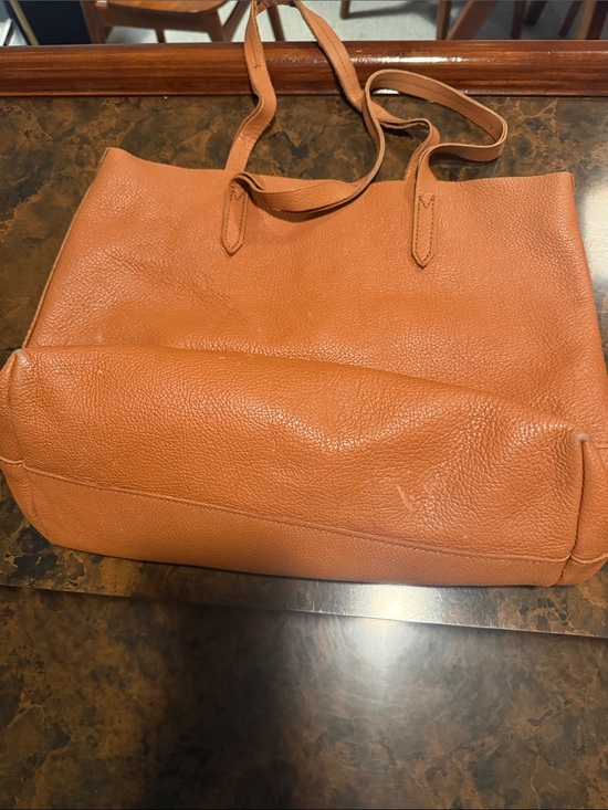 Madewell Handbags - Madewell Leather Tote in Cognac Tan